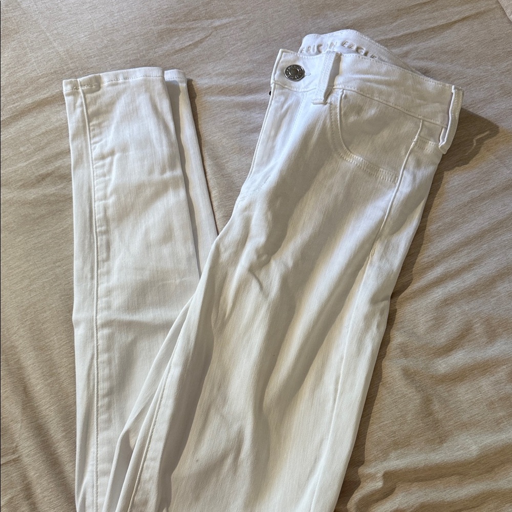 American Eagle white denim size 4 X-LONG